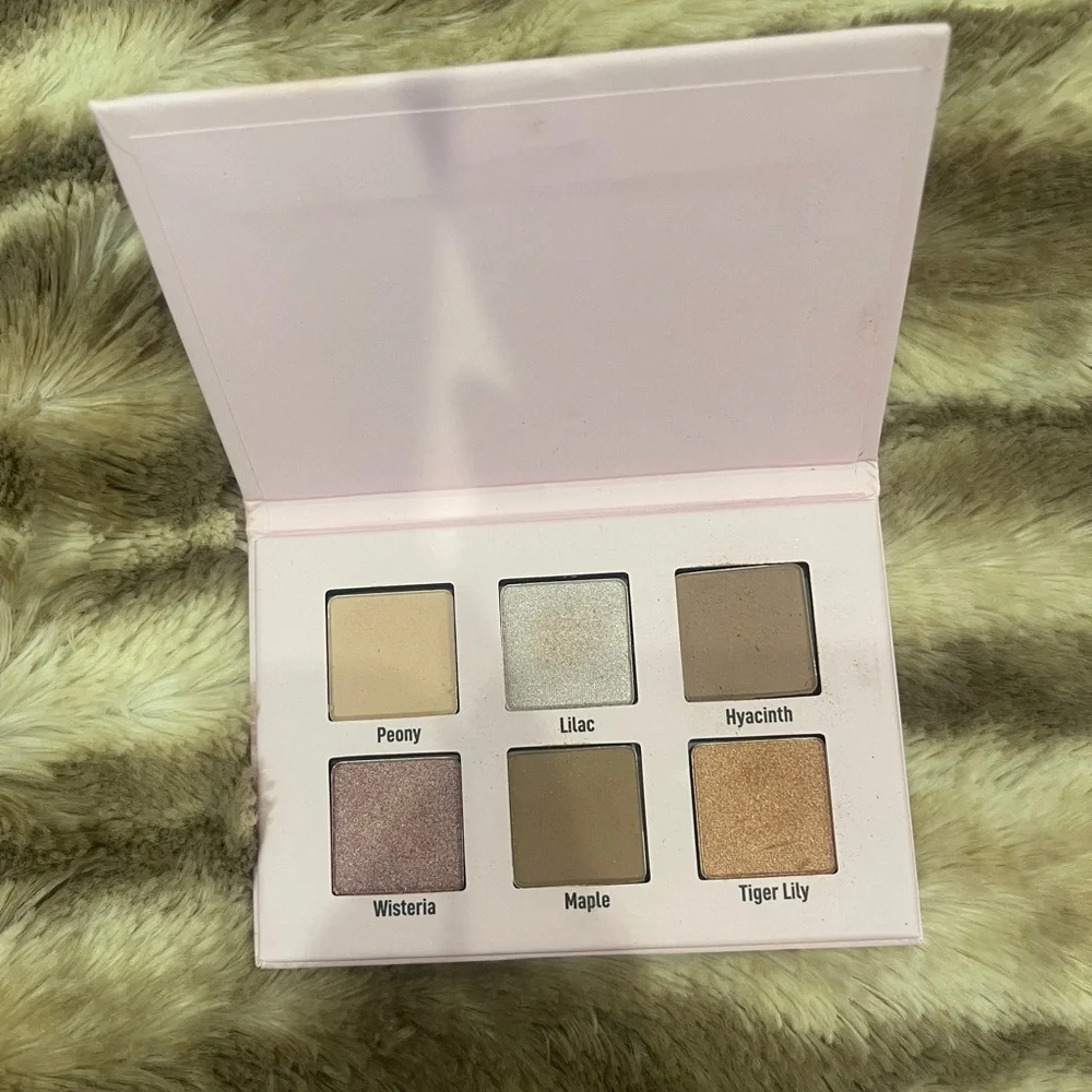 Ulta Beauty Bloom Mini Eyeshadow Palette